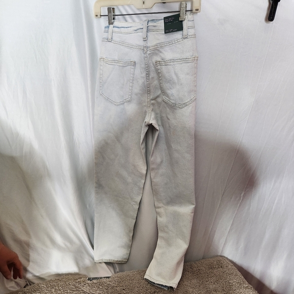 Wild Fable Super High-Rise Tapered Jean - Picture 4 of 16